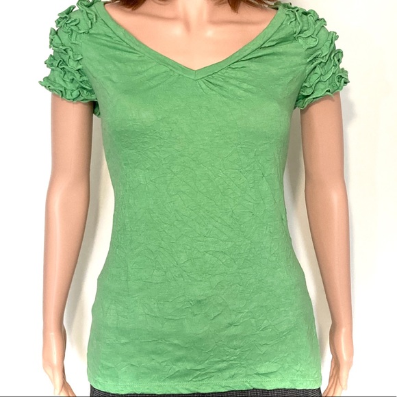 Jana Tops - ❌SOLD❌MED•JANA•CRINKLED GREEN TOP•
